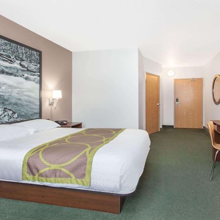 Super 8 By Wyndham Kenora Hotel Kültér fotó