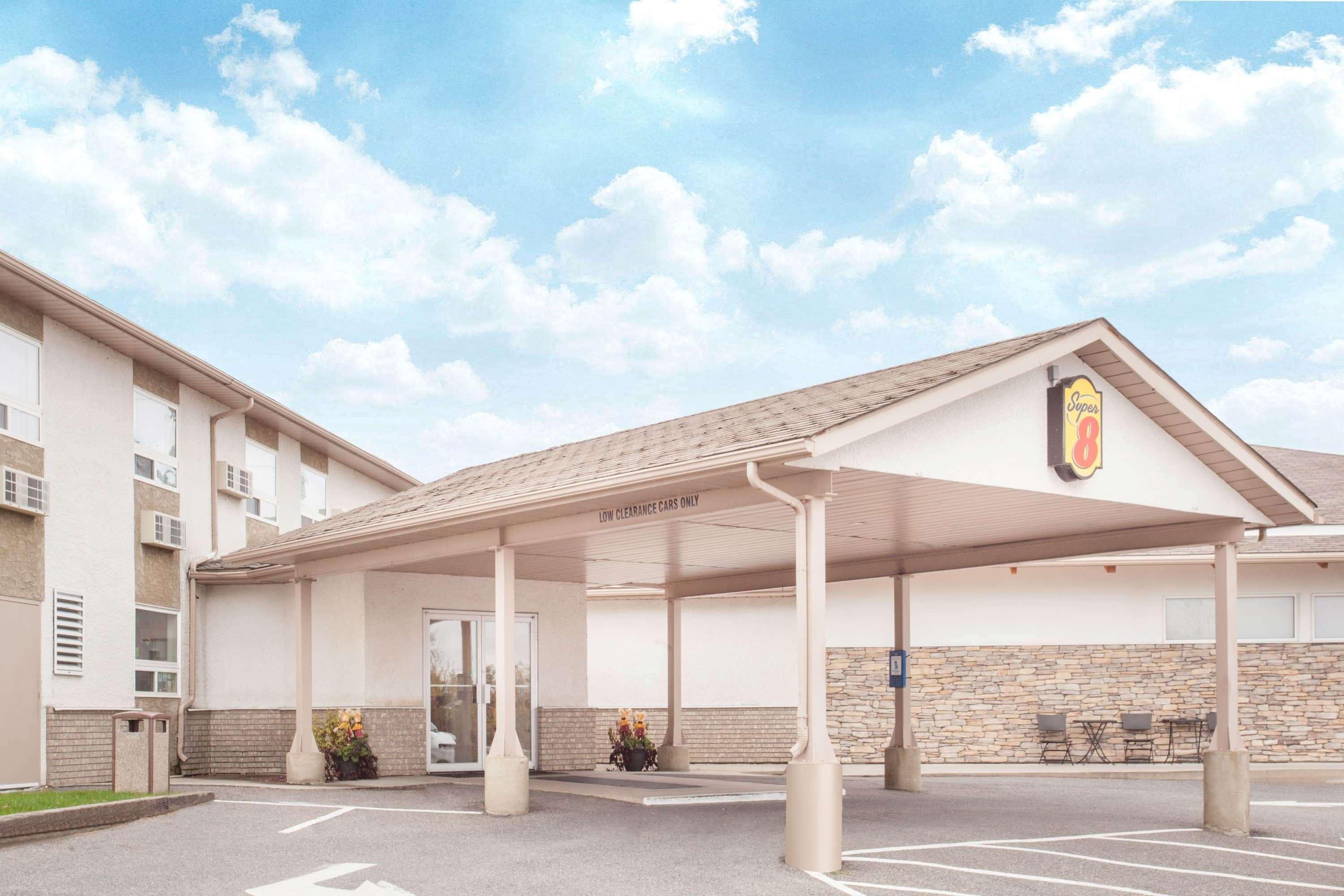 Super 8 By Wyndham Kenora Hotel Kültér fotó
