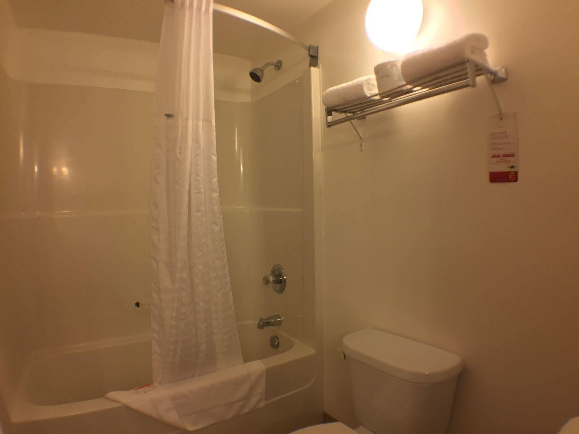 Super 8 By Wyndham Kenora Hotel Kültér fotó