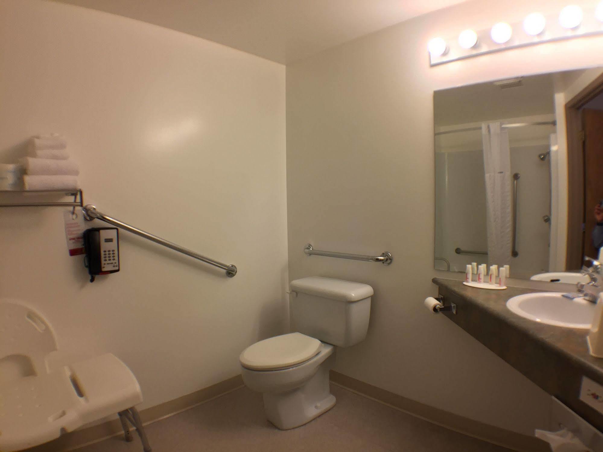 Super 8 By Wyndham Kenora Hotel Kültér fotó